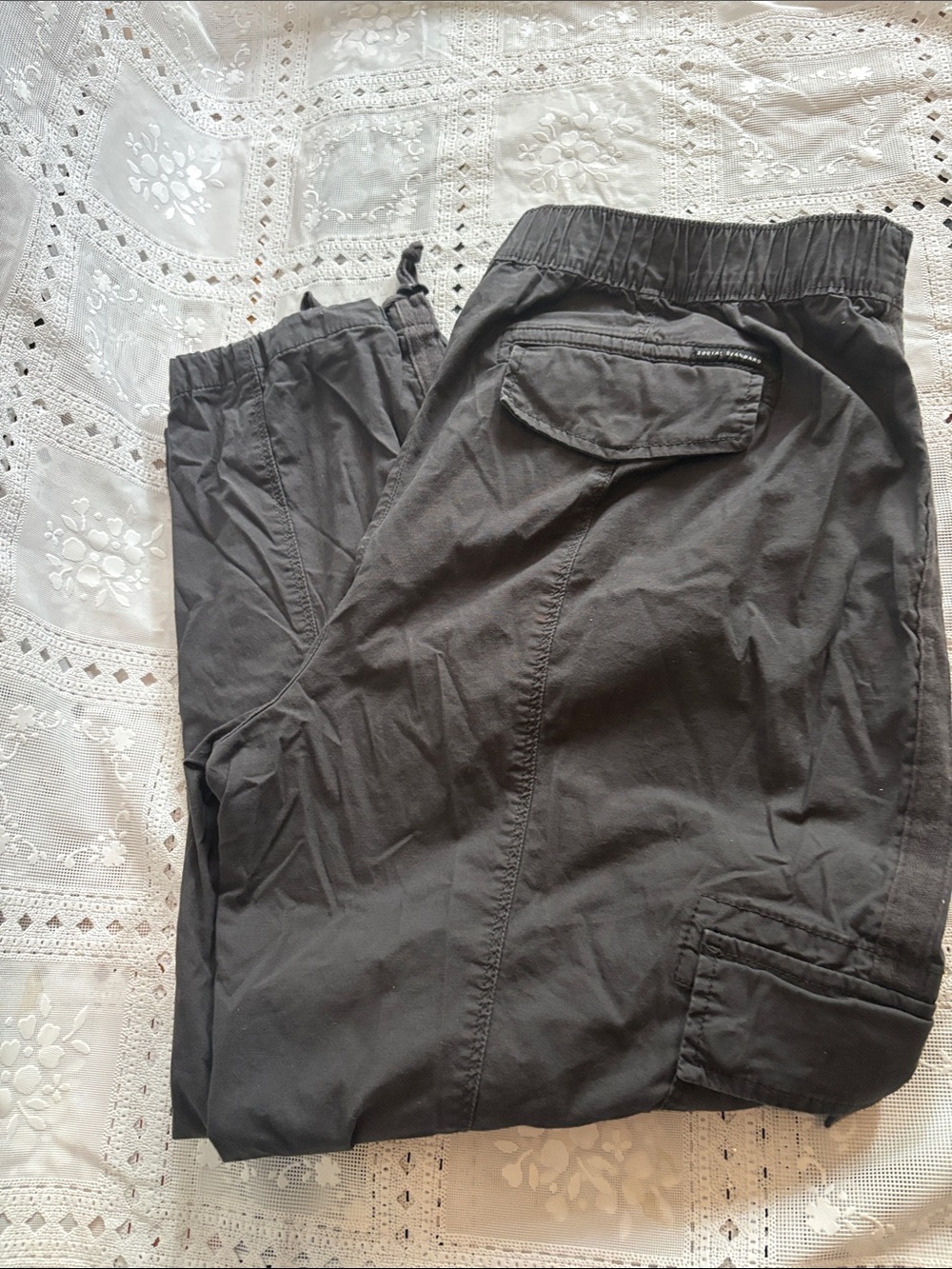 Women's Grey Cropped Cargo Pants with Elastic Waist